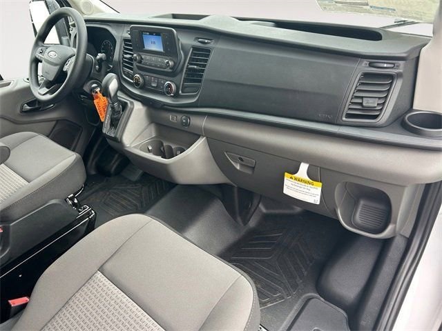 Vehicle image 66 of 128