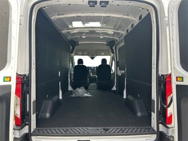 Vehicle image 49 of 128