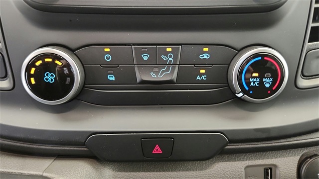 Vehicle image 16 of 20