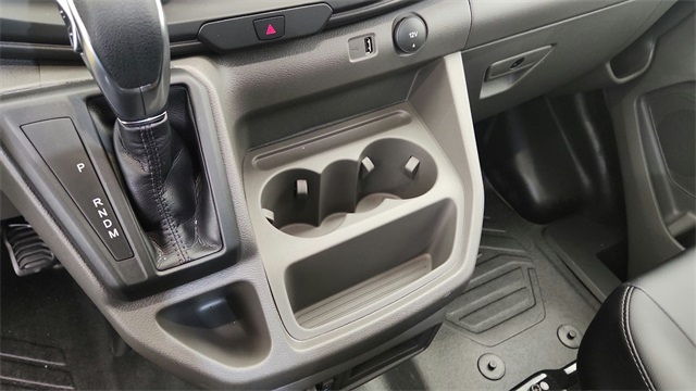 Vehicle image 13 of 20