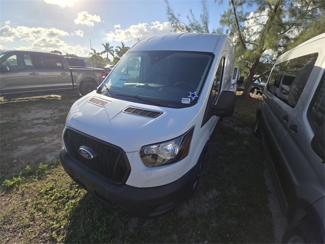 Vehicle image 1 of 14