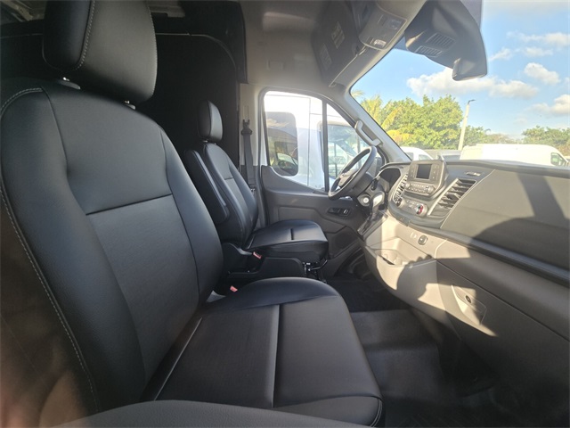 Vehicle image 14 of 14