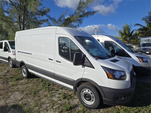 Vehicle image 7 of 14