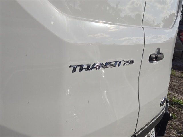 Vehicle image 13 of 14