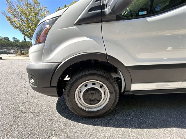 Vehicle image 20 of 40