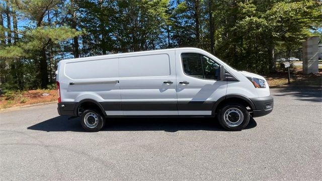 Vehicle image 9 of 40