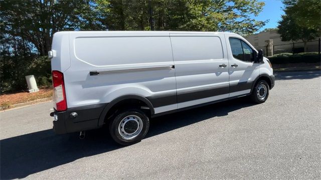 Vehicle image 11 of 40