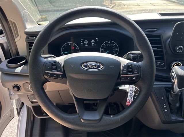 Vehicle image 24 of 40