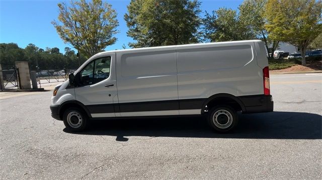 Vehicle image 16 of 40