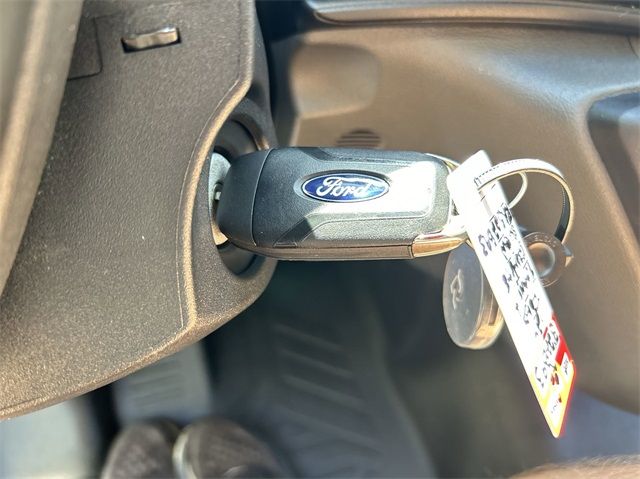 Vehicle image 30 of 40