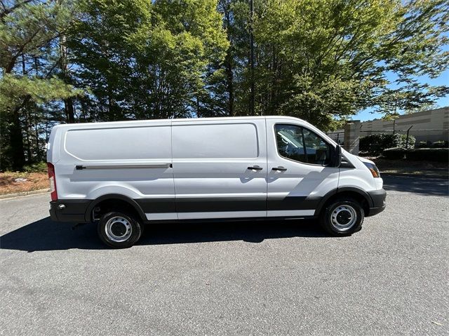 Vehicle image 8 of 40