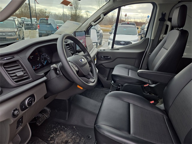 Vehicle image 14 of 64