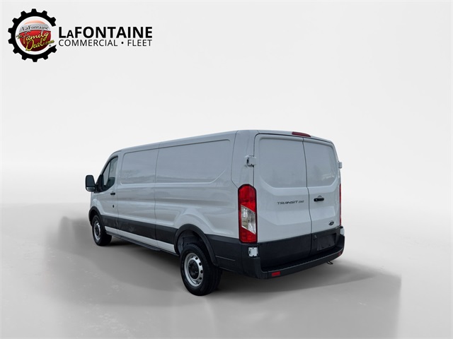 Vehicle image 7 of 64