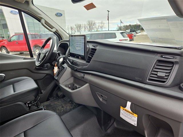 Vehicle image 25 of 64