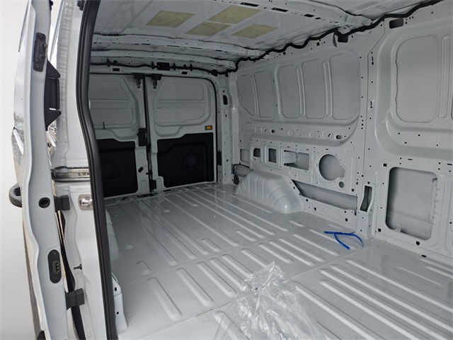Vehicle image 61 of 64