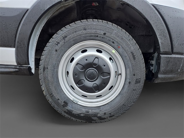 Vehicle image 58 of 64