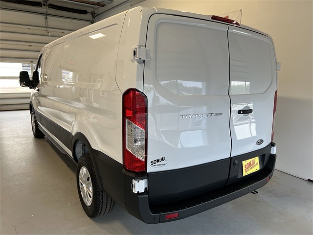 2024 Ford Transit Base Image 6 of 34