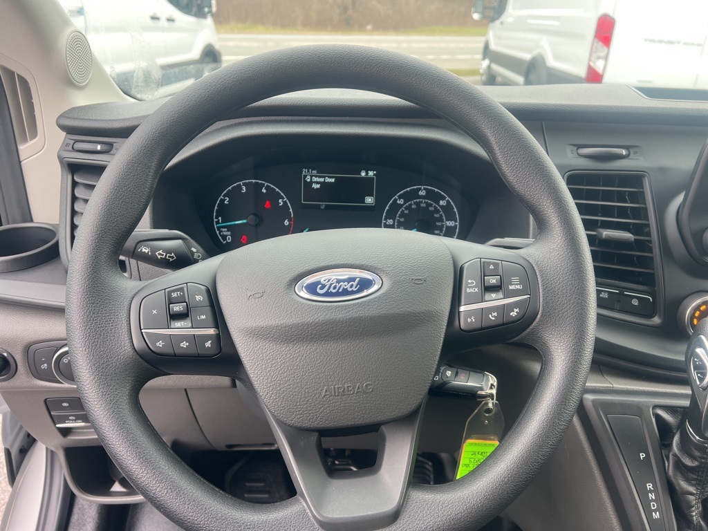Vehicle image 18 of 19