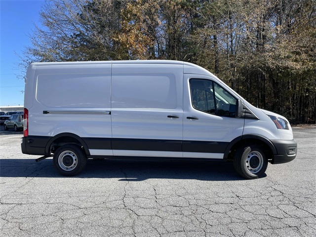 Vehicle image 24 of 28