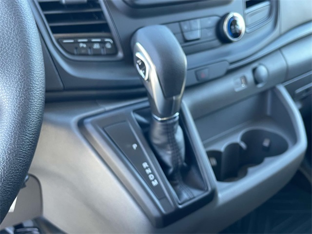 Vehicle image 12 of 28