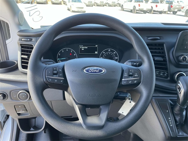 Vehicle image 4 of 28