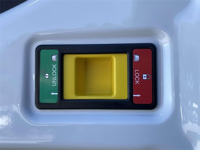 Vehicle image 20 of 28