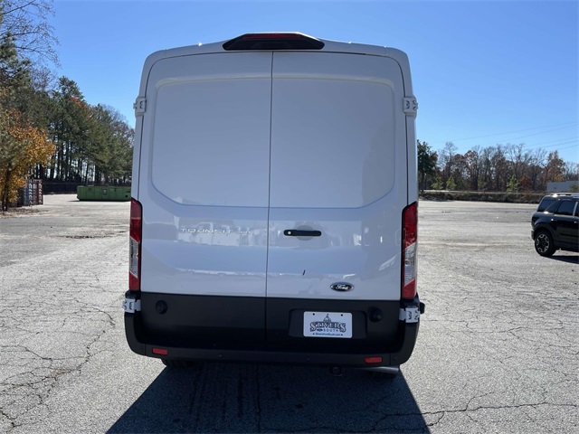 Vehicle image 26 of 28