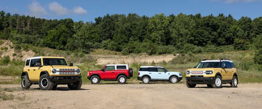 Vehicle image 37 of 40