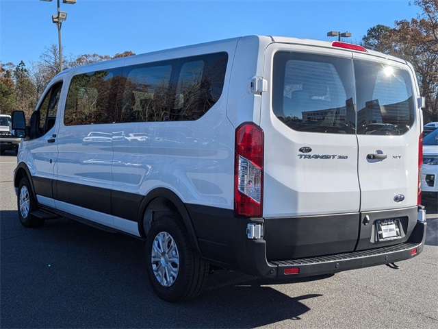Vehicle image 7 of 27