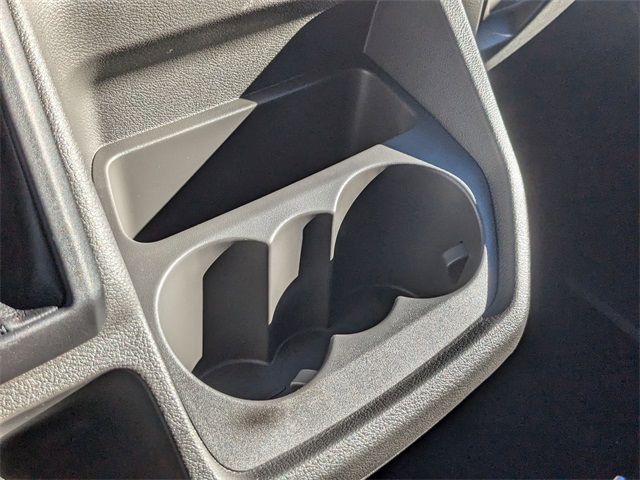 Vehicle image 16 of 27