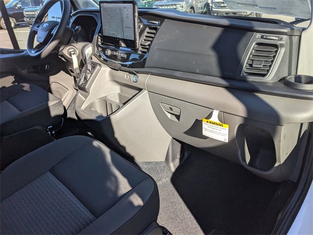Vehicle image 25 of 27