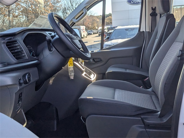 Vehicle image 18 of 27