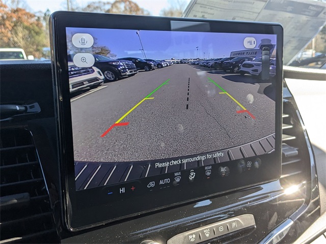 Vehicle image 15 of 27