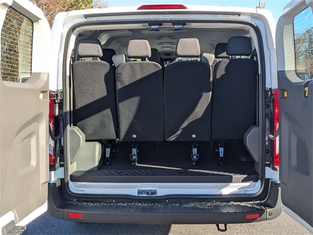 Vehicle image 19 of 27