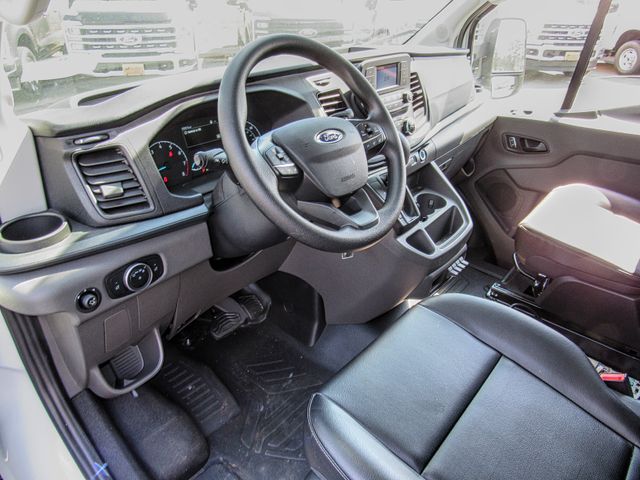 Vehicle image 12 of 17