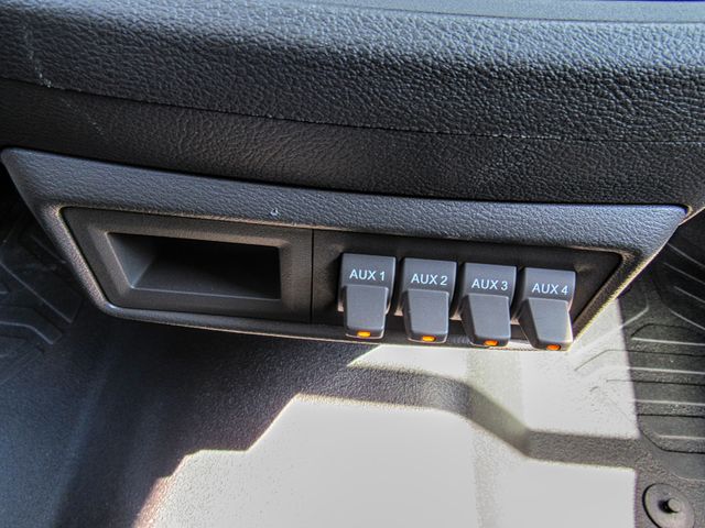 Vehicle image 16 of 17