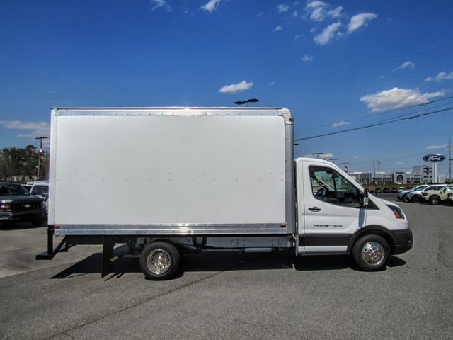 Vehicle image 4 of 17