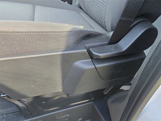 Vehicle image 36 of 64