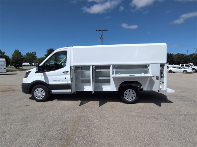 Vehicle image 12 of 64