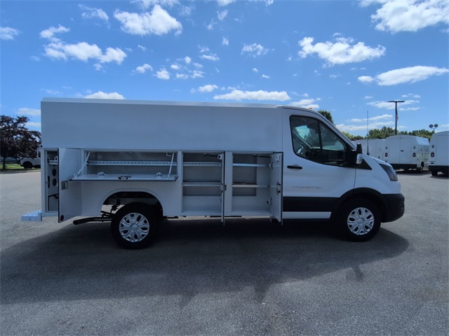 Vehicle image 6 of 64