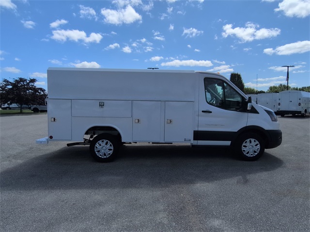 Vehicle image 5 of 64