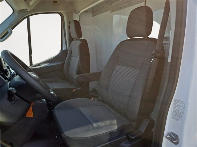 Vehicle image 24 of 64