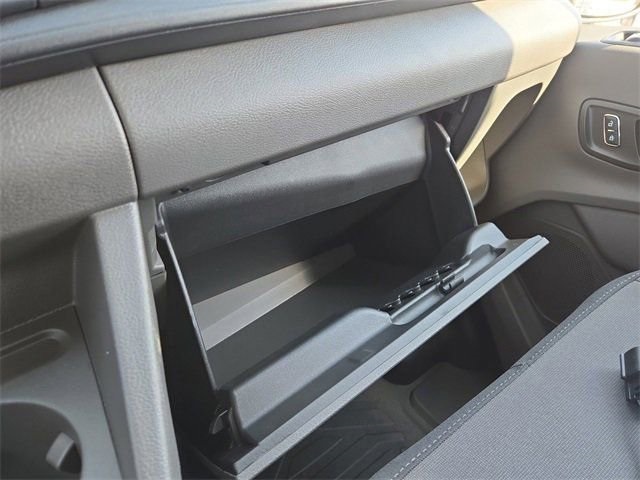 Vehicle image 37 of 64