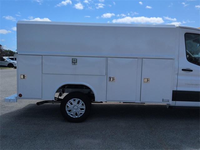 Vehicle image 7 of 64