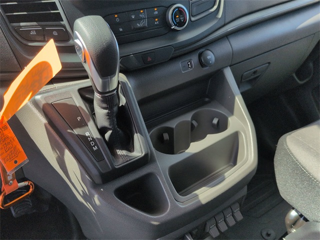 Vehicle image 34 of 64