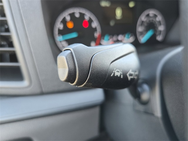 Vehicle image 30 of 64