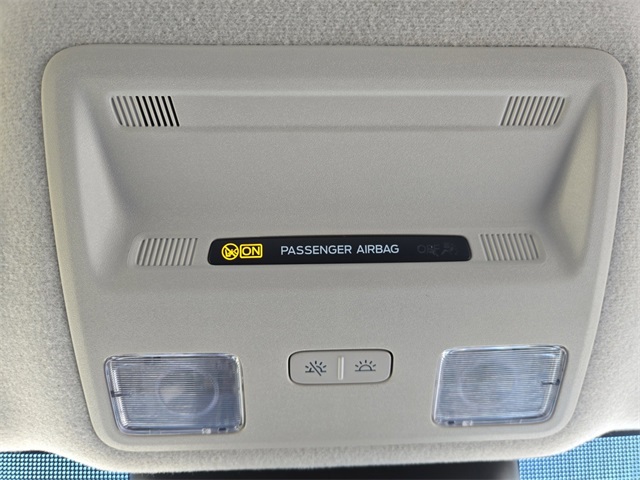 Vehicle image 32 of 64