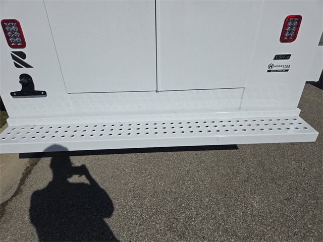 Vehicle image 60 of 64