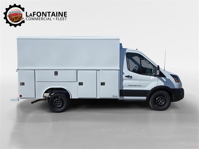 Vehicle image 5 of 64