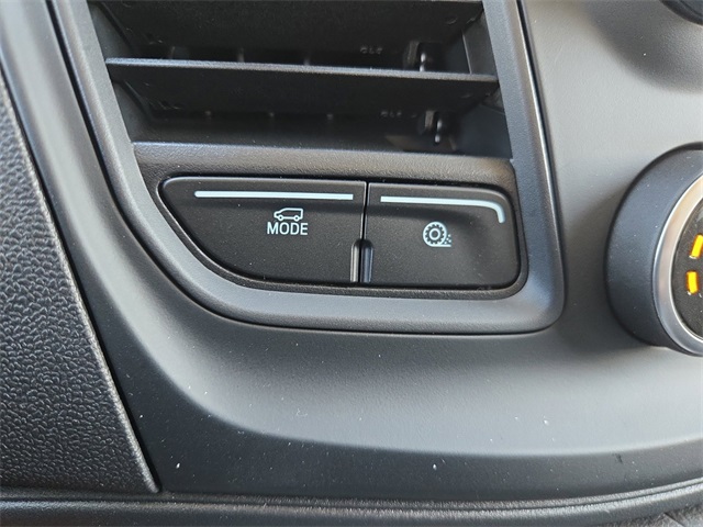 Vehicle image 27 of 64